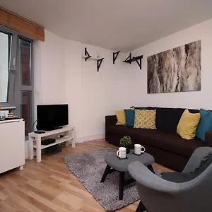 Westgate Heights By Staybc Apartment